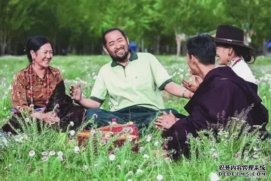 ѧϰ�����༪�Ƚ��¼��ĵ����,�������༪ͬ־ѧϰ�ĵ�